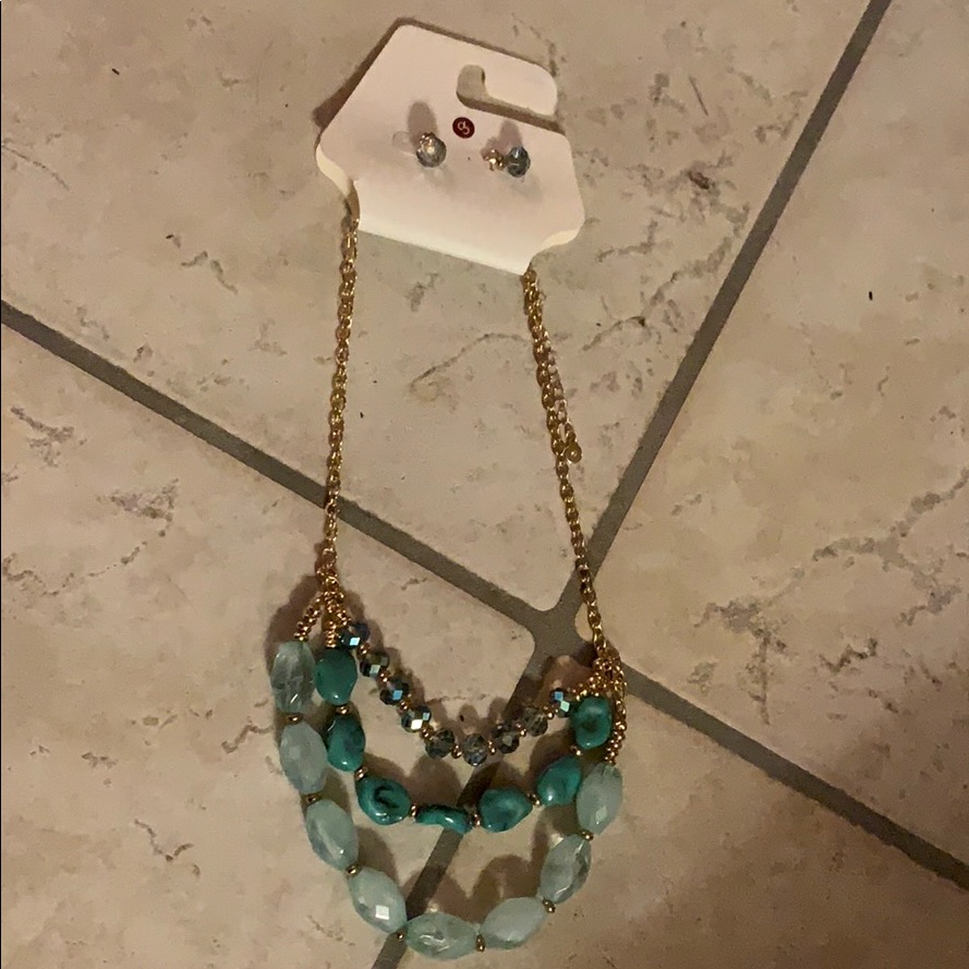 Nwt Dressbarn Blue Necklace Earring Set 30$